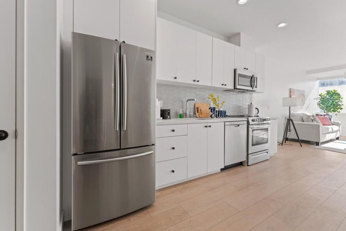 Chic Urban Retreat In La- Luxury 2br Apartment Los Angeles