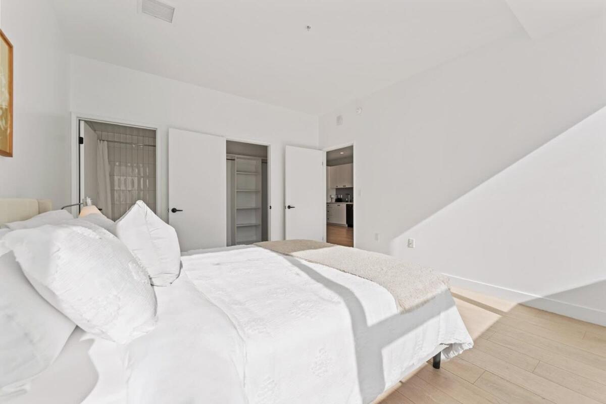 Chic Urban Retreat In La- Luxury 2br Apartment