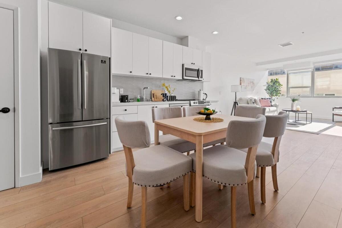 Chic Urban Retreat In La- Luxury 2br Apartment Los Angeles