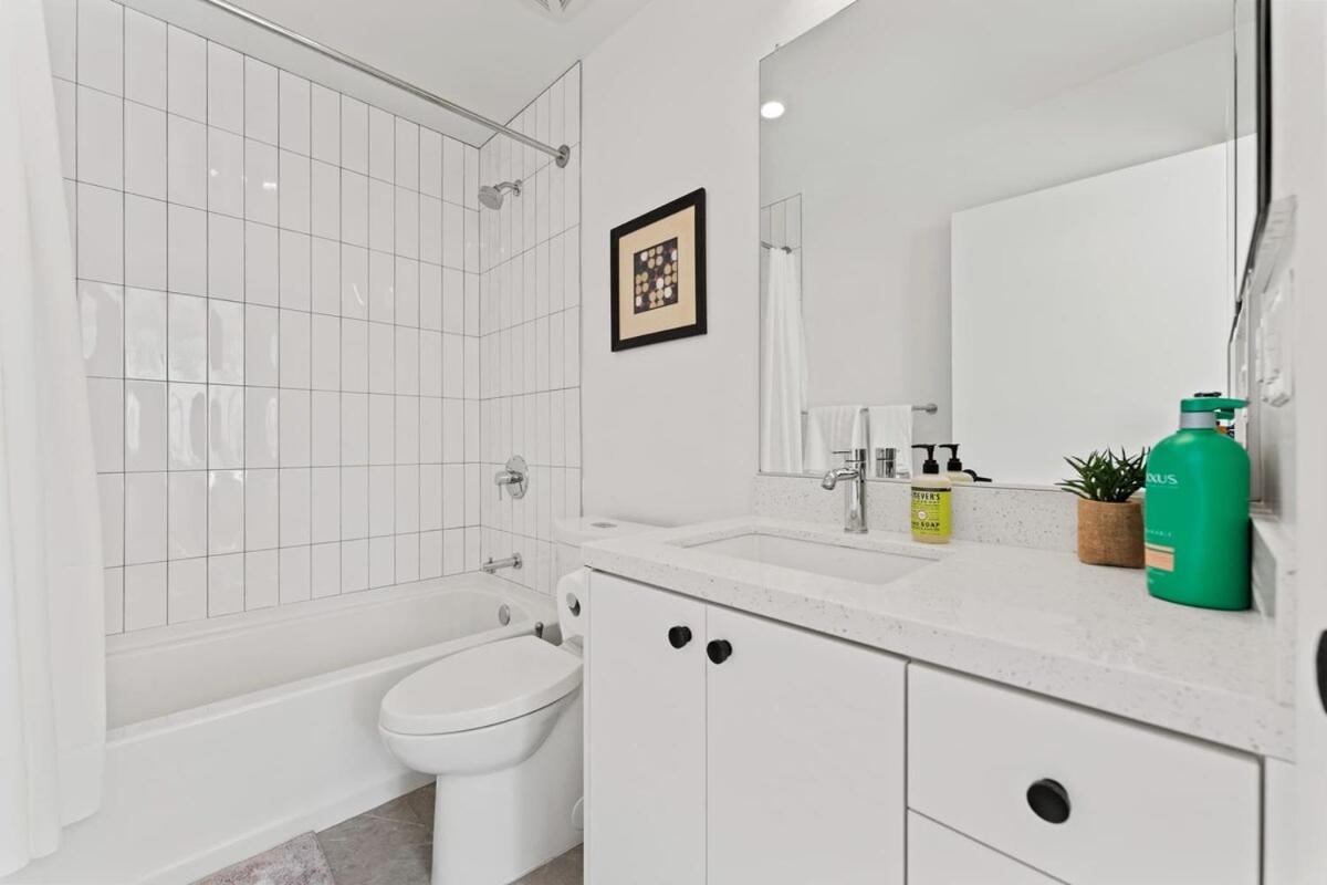 Chic Urban Retreat In La- Luxury 2br Apartment *
