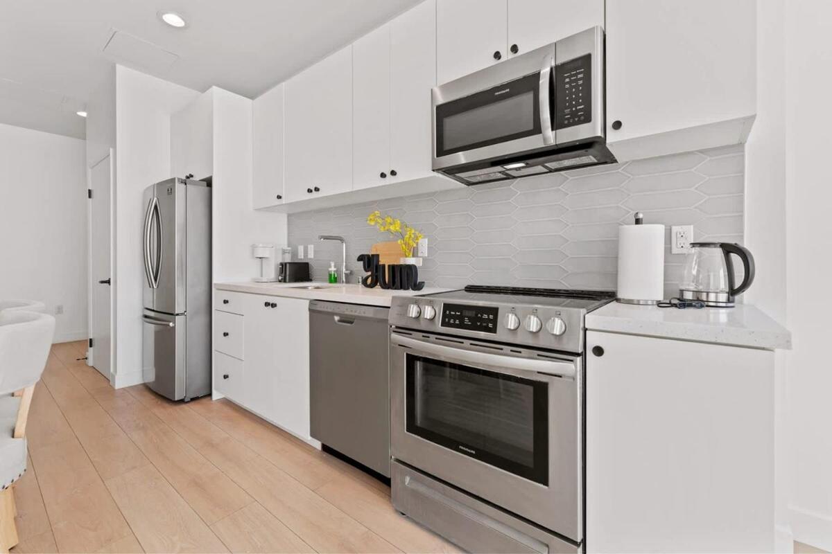 Chic Urban Retreat In La- Luxury 2br *