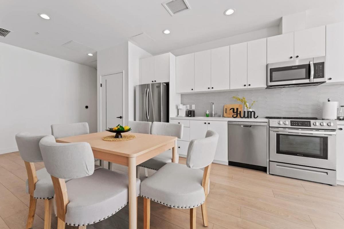 Chic Urban Retreat In La- Luxury 2br Apartment